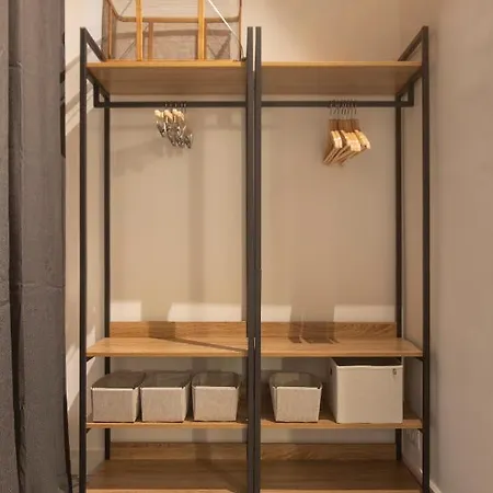 Alcam Martinez De La Rosa アパート